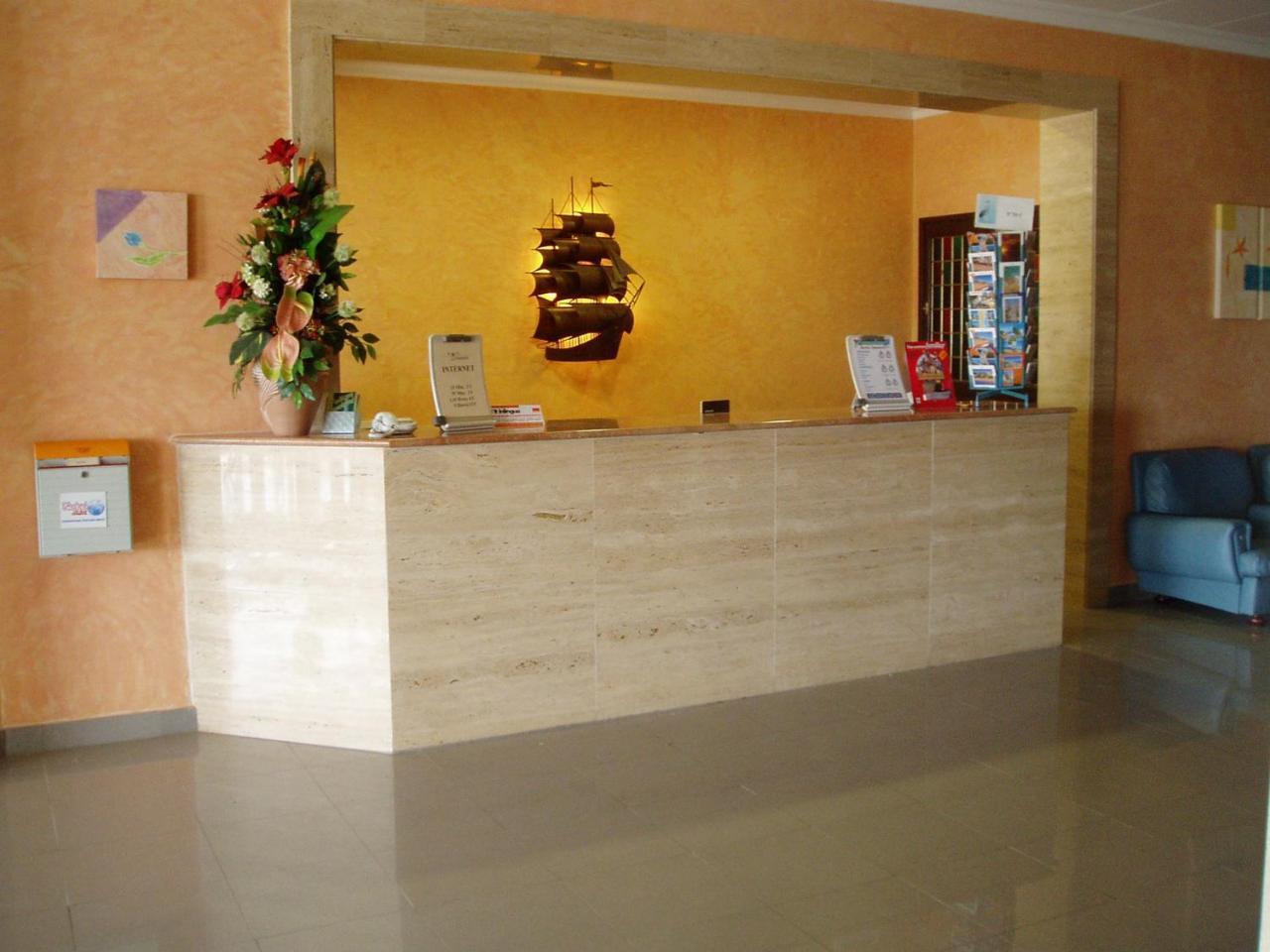 Hotel Fragata Calella Luaran gambar